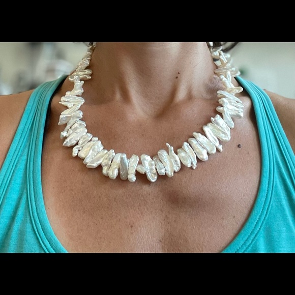 Mother of pearl necklace - Picture 3 of 4